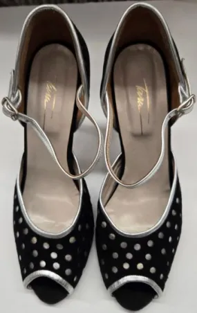 Feather Light Urban Stroll 3.5" Nuevaluna -- Women's Tango Shoe -- Black/Silver Polka Dots