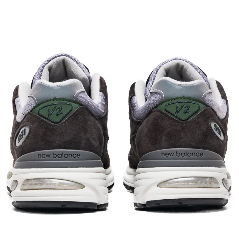 foot - alignment running shoes anti - microbial running shoes New Balance Made in UK 991v2 - Licorice/Lavender Gray