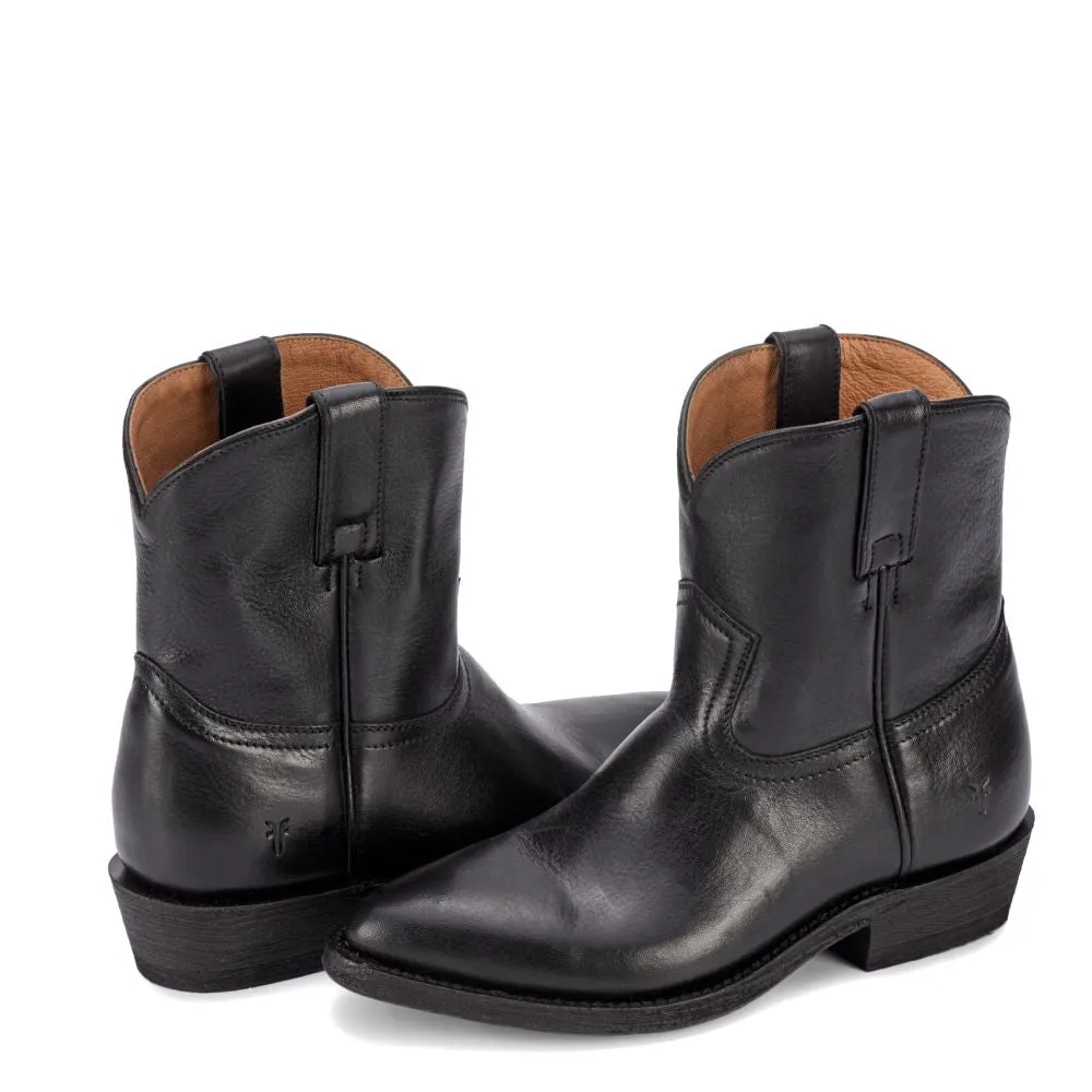 Arctic Ready Frye Women's Billy Short in Black/Soft Tumbled Leather Lightweight Fit Canvas Lite