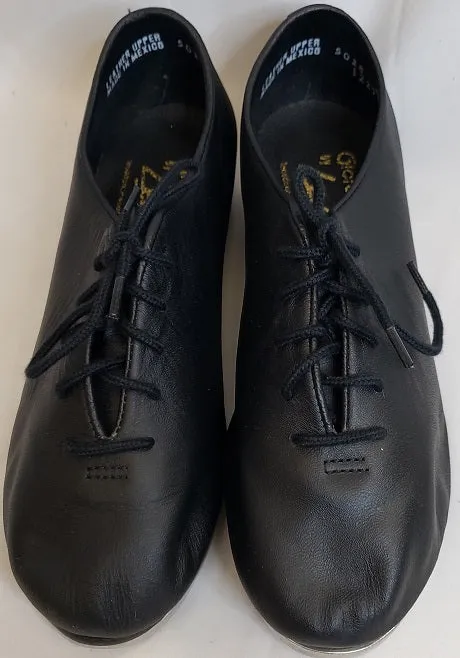 Billy -- Unisex Tap Oxford -- Black Pose Ready