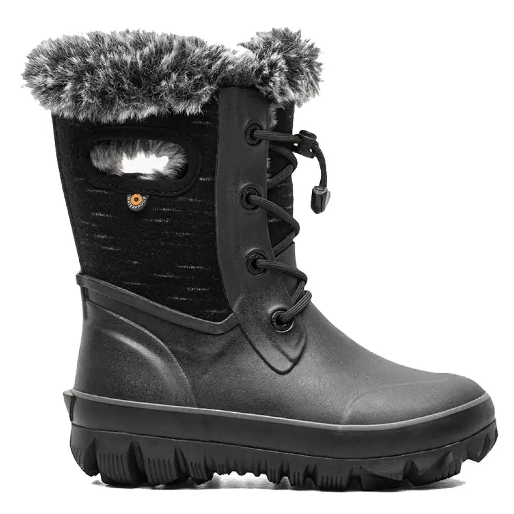 Family Fit Summer Heat Bogs Youth Arcata II Dash in Black Canvas