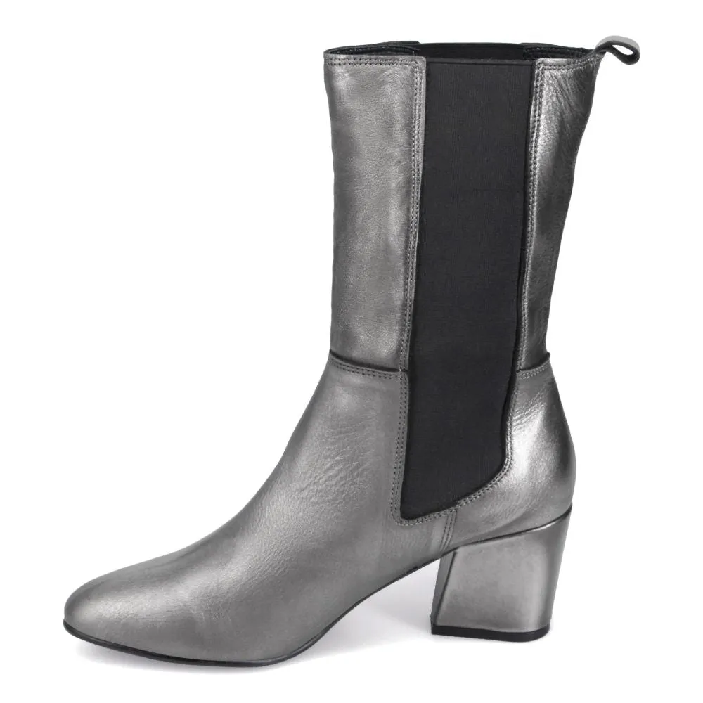 Insulated Adventure Journey Bueno Women's Sienna Heeled Chelsea Boot in Pewter Metallic Comfort Focused Cushion