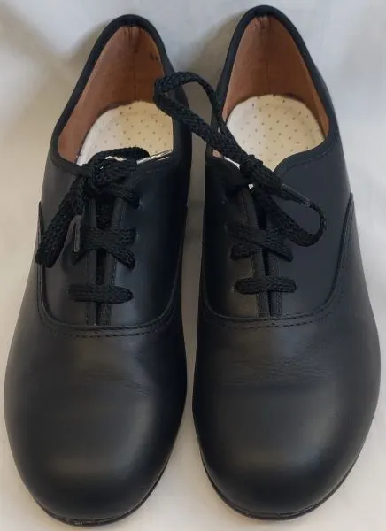 Julien -- Unisex Character Oxford -- Black Cliff Edge