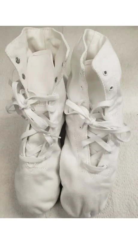 World Walk Moses -- Canvas Split Sole Jazz Boot, Suede Sole -- White