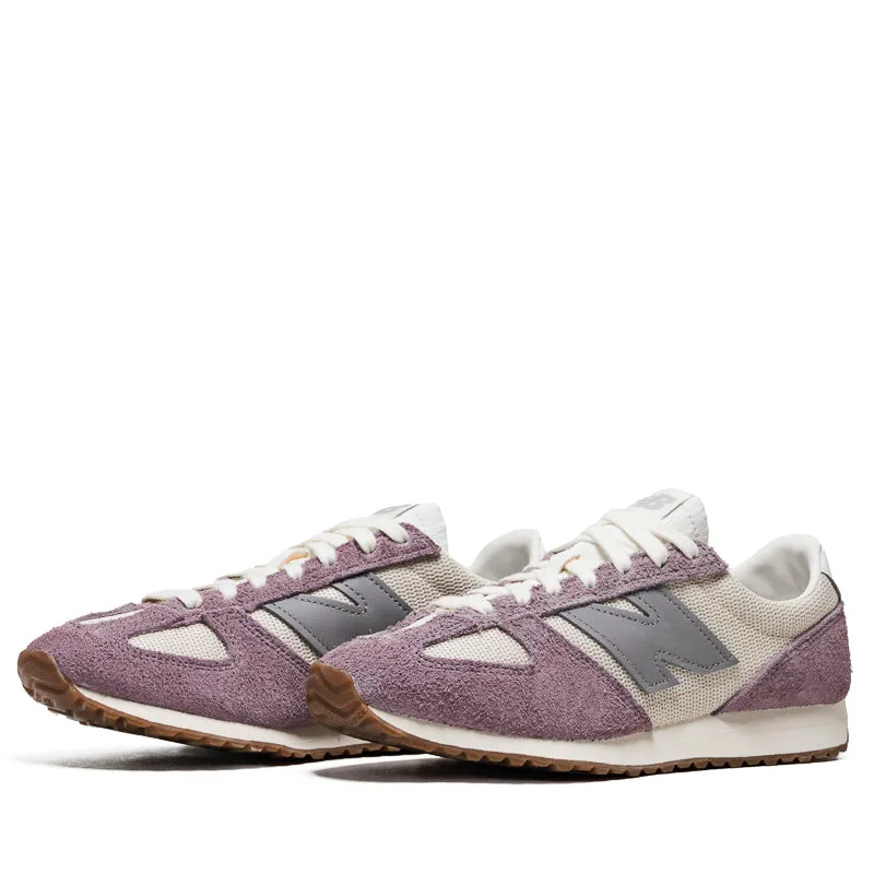 weekend - run New Balance 471 - Linen/Ice Wine