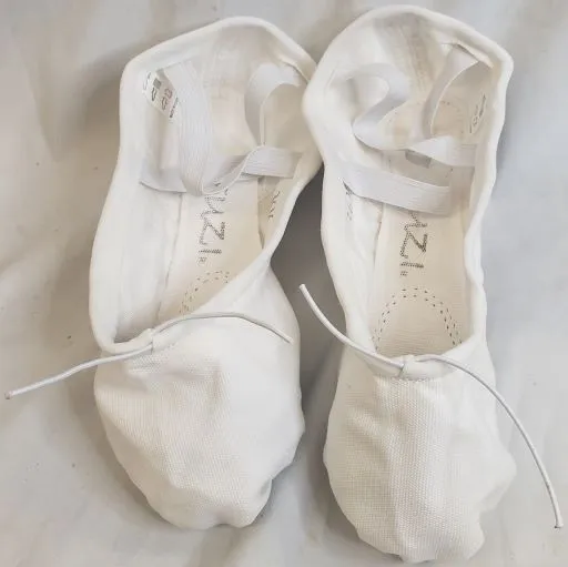 Wellesley -- Canvas Split Sole Ballet -- White Durable Build Trail Running Comfort Run