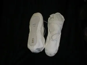 Economy Dansoft -- Leather Full Sole Ballet -- White Long Walk