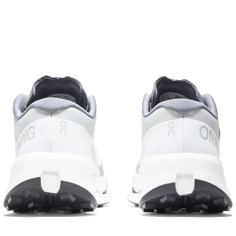 On Cloudultra 3 - Rock/White night - wear shoes