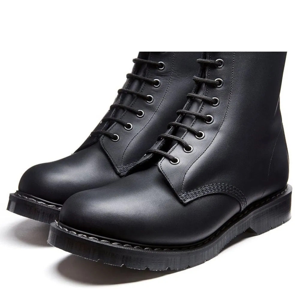 Solovair 8 Eye Derby Boot in Black Greasy Strapped reinforced sole