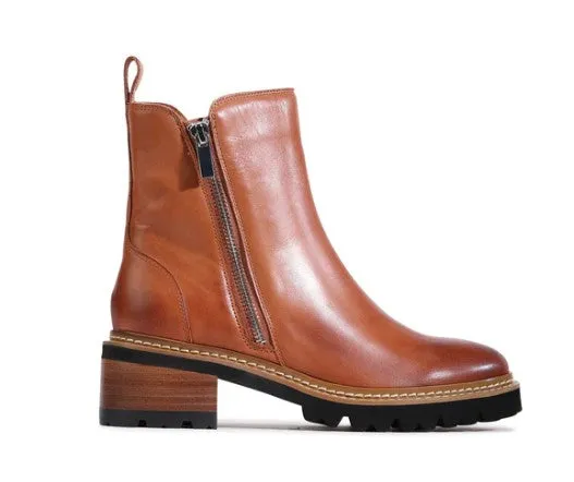 Slip On Transitional Style Lindira By Eos