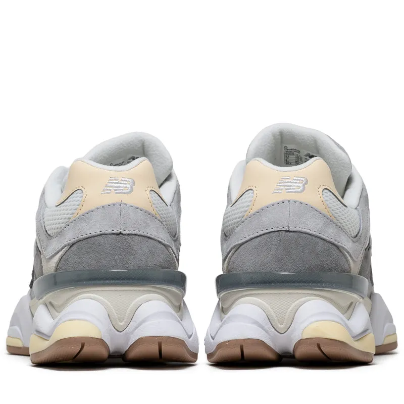 running shoes with rubber sole New Balance 9060 - Slate Grey/Calcium