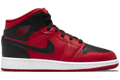 Jordan 1 Mid Reverse Bred (2021) (GS) Craftsmanship