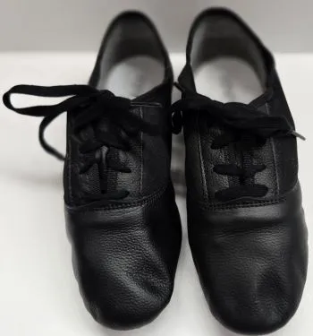 Neco II -- Women's Split Sole Jazz Oxford -- Black Smart Fit Pool Time