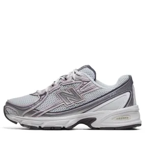 Road companion New Balance 740 - Ice Wine/White