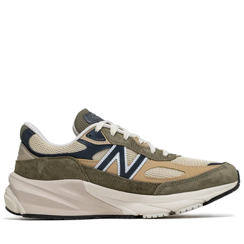 running in a fitness center shoes New Balance Made in USA 990v6 - Dark Camo/Incense