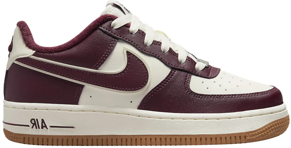 Nike Air Force 1 Low Team Red Gum (GS) Hill Walk