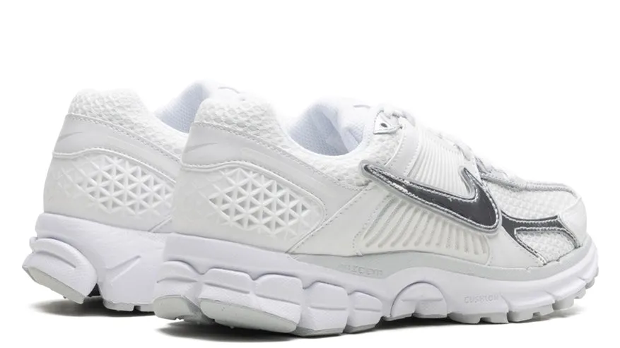 Nike Zoom Vomero 5 Chrome Toe (Women's) Moon Tone Seamless Fit Work Commute