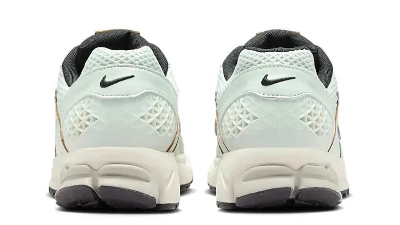 Nike Zoom Vomero 5 Light Silver Chrome (Women's) Elastic