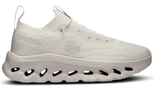 Narrow Fit Timeless Fit On Running Cloudtilt Loewe Sand (Women's)