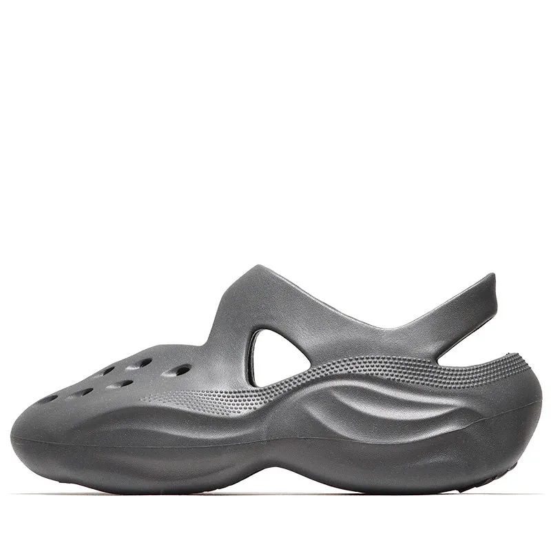 Ergonomic Wellness Seekers Dingyun Zhang x Crocs Diffuser - Black Sand