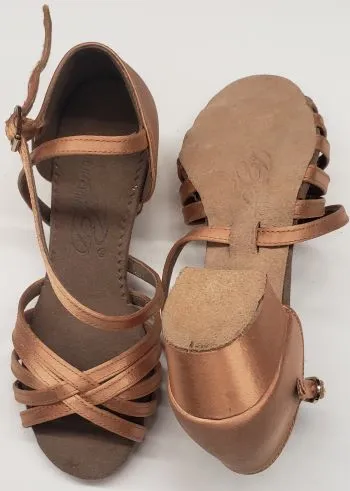 1.33" Suele -- Girl's Block Heel Latin Sandal -- Tan Satin Padded Urban Style