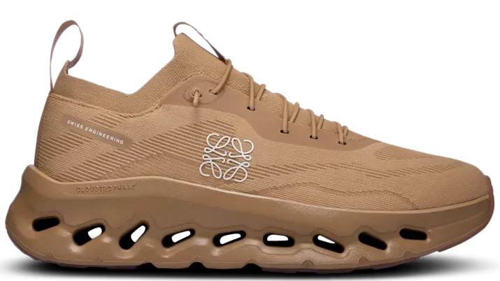 Season Ease Cyber Mode On Running Cloudtilt LOEWE Dark Sand (Unisex)