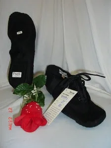 Wind Block Vintage Love Edwin -- Canvas Split Sole Jazz Shoe, Suede Sole -- Black