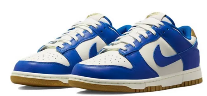 Nike Dunk Low Kansas City Royals (Women's) Beauty Walk Feather Light Travel Enthusiasts