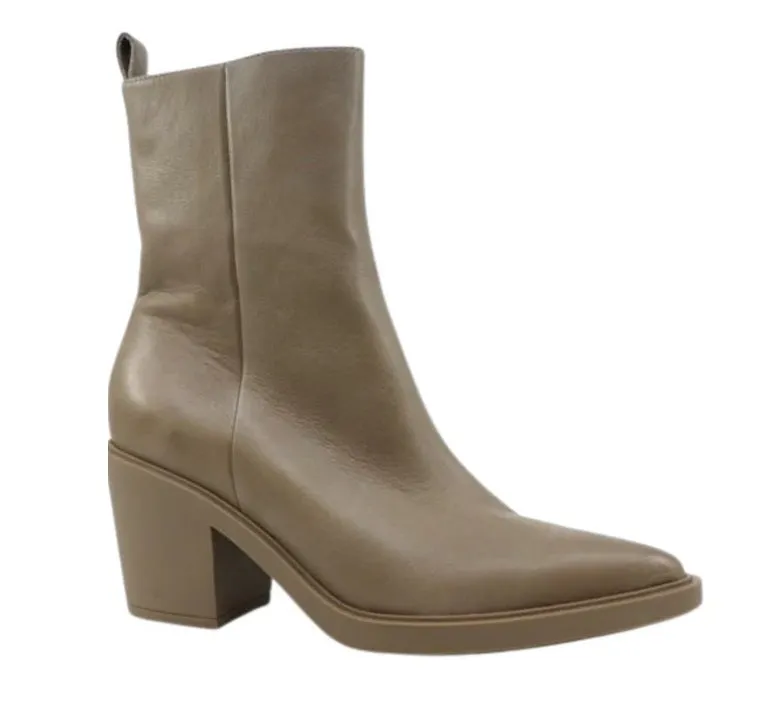 Easy on Work Wear Lissbon By Django & Juliette