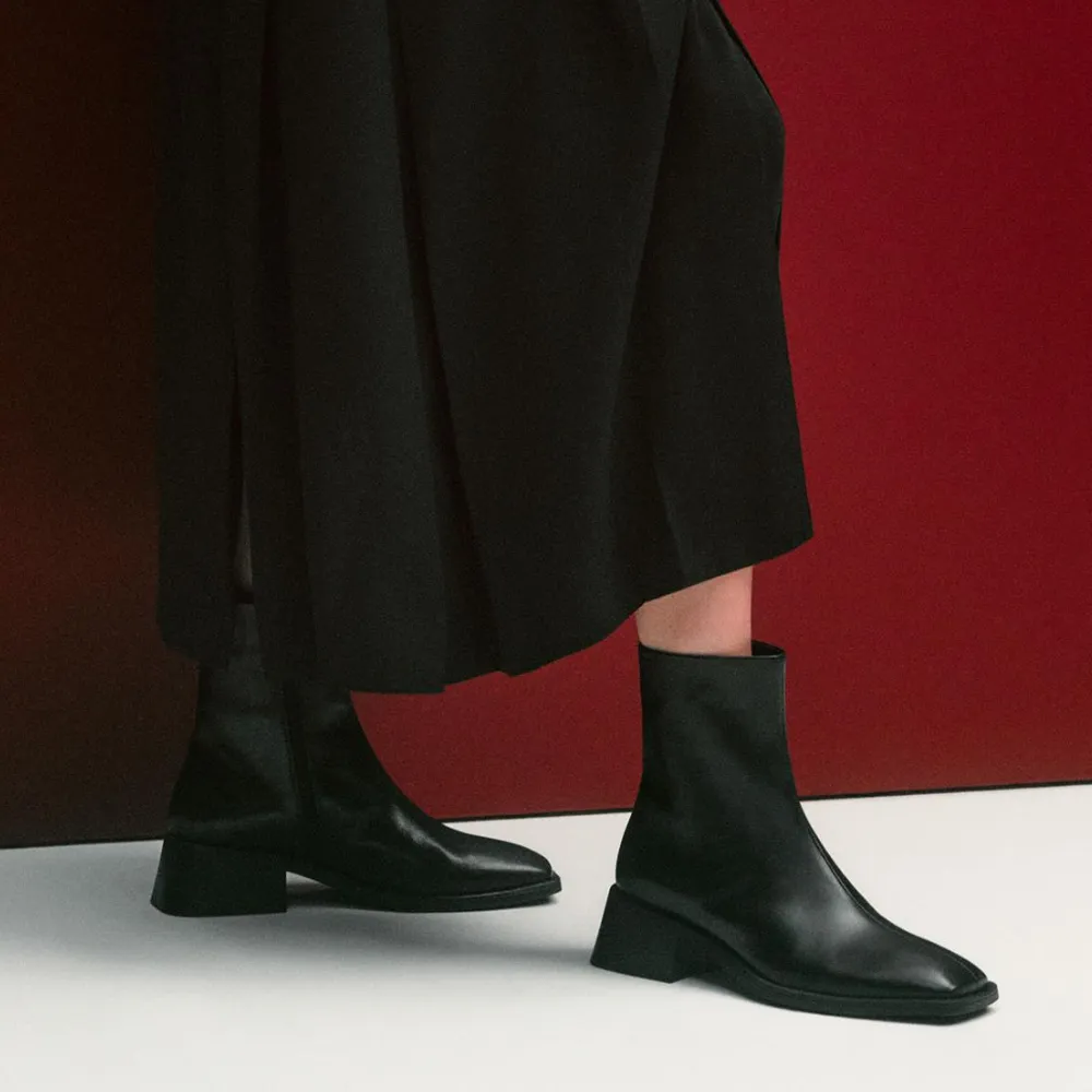 Scandi Cool Vagabond Women's Blanca Boots in Black Leather Stylish Protection