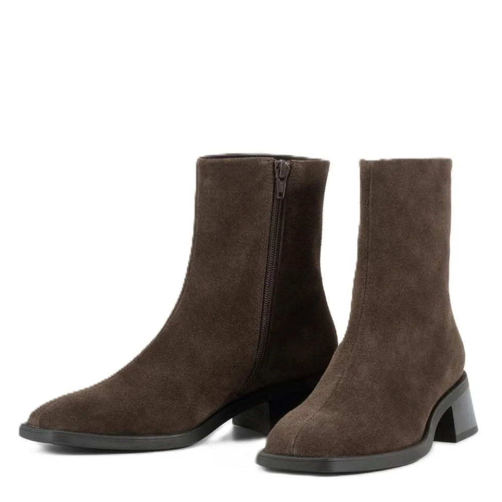 Heavy Duty Support Travel Vagabond Women's Blanca Boots in Dark Brown Suede Hill Friendly
