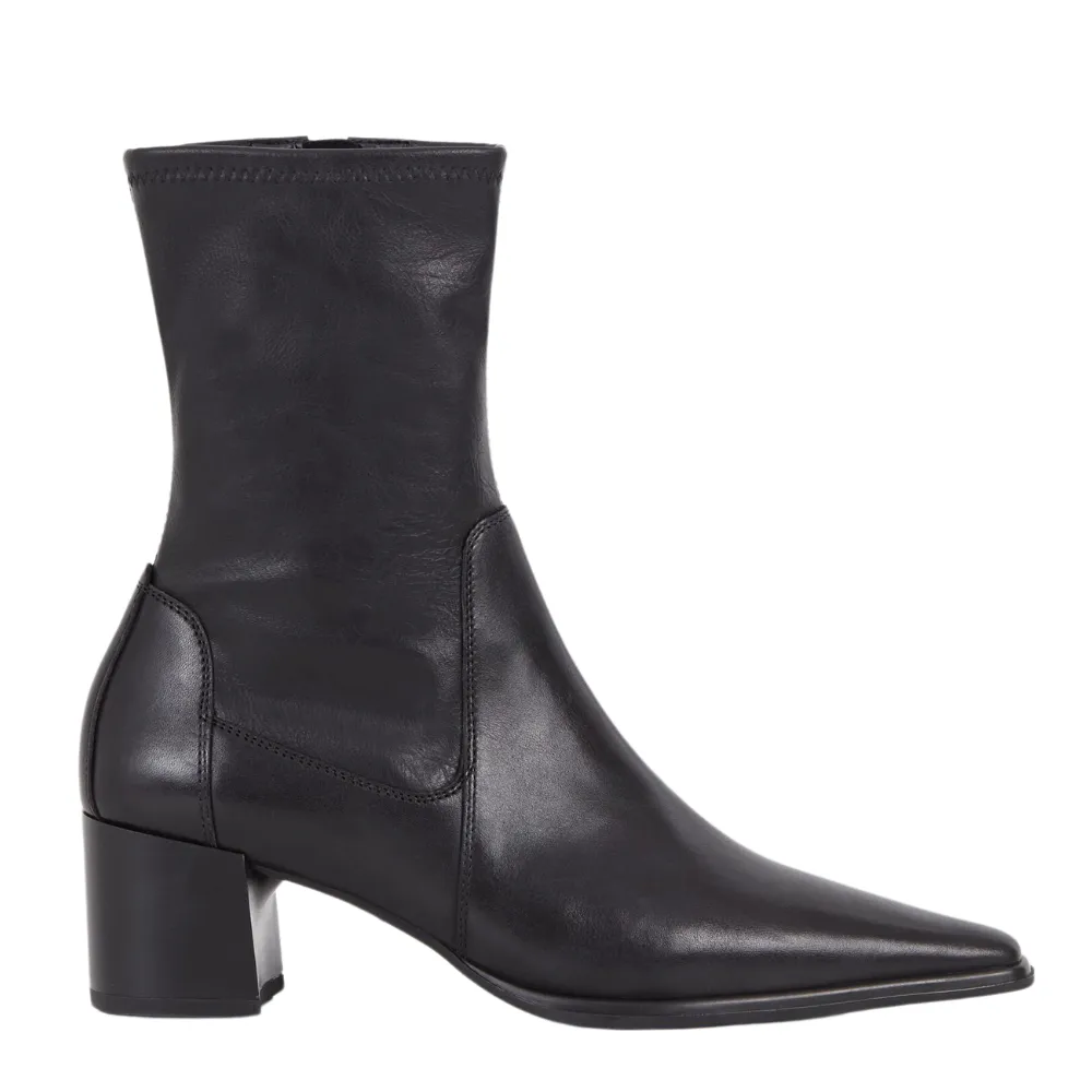 High-Quality Leather Cushioned Base Smooth Texture Vagabond Women's Giselle Boots in Black Leather/Comb