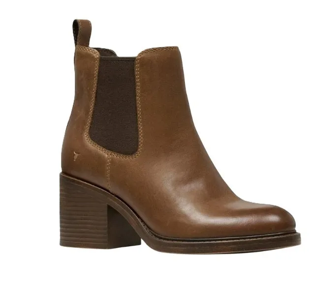 Version By Windsor Smith Cushioned Footbed Outback Travel