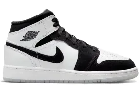 Jordan 1 Mid Diamond Shorts GS Strap Mode