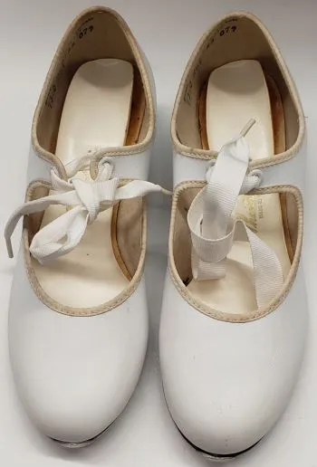 Yazmine III -- Women's Economy Tap Oxford -- White Comfort Ankle