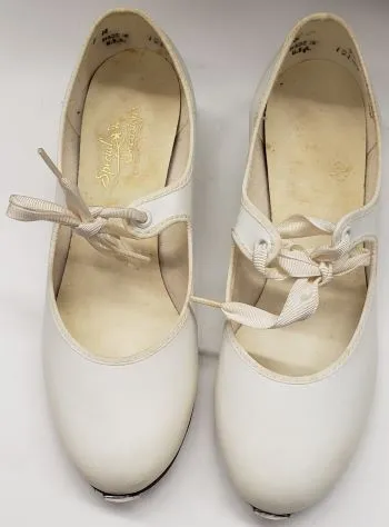 Yeimy -- Women's Economy Tap Oxford -- White Hero Edge